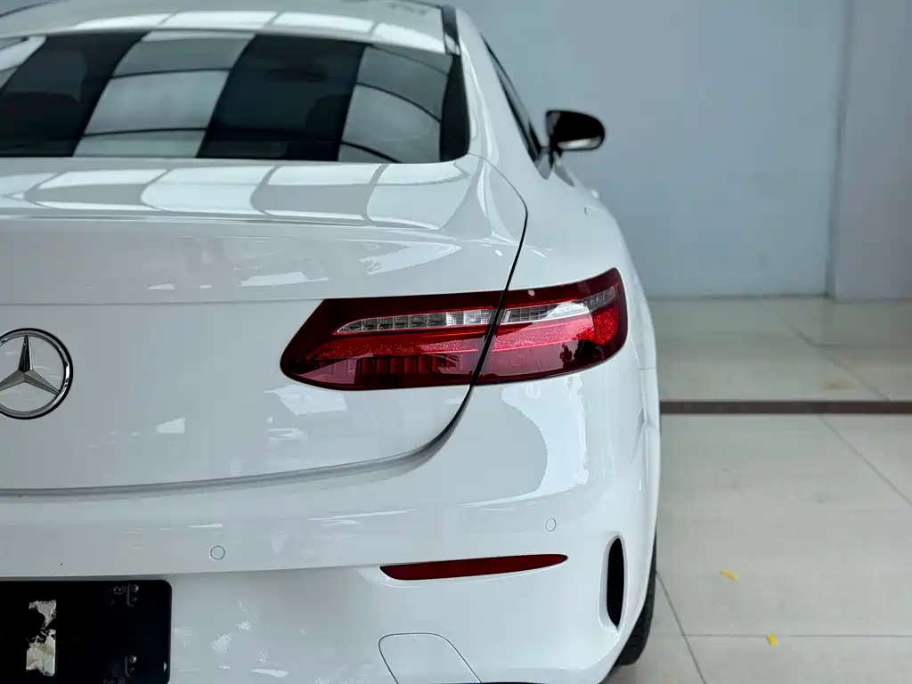 Mercedes-Benz Mercedes-Benz E-Class Coupe E 200 2019 Model 2019 - thumbnail 22