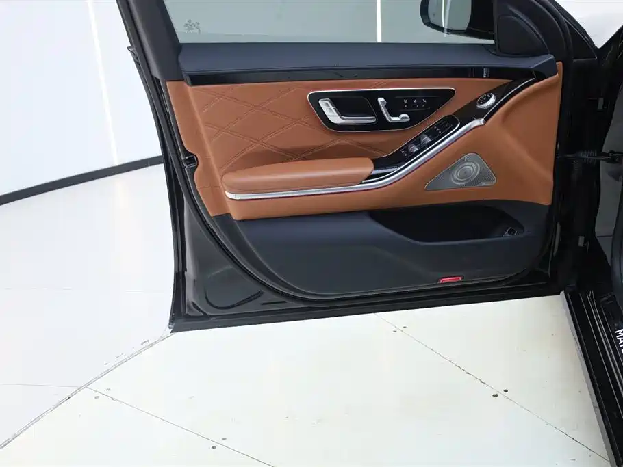 Mercedes-Benz Maybach S-Class 2021 S 480 4MATIC 2021 - thumbnail 17