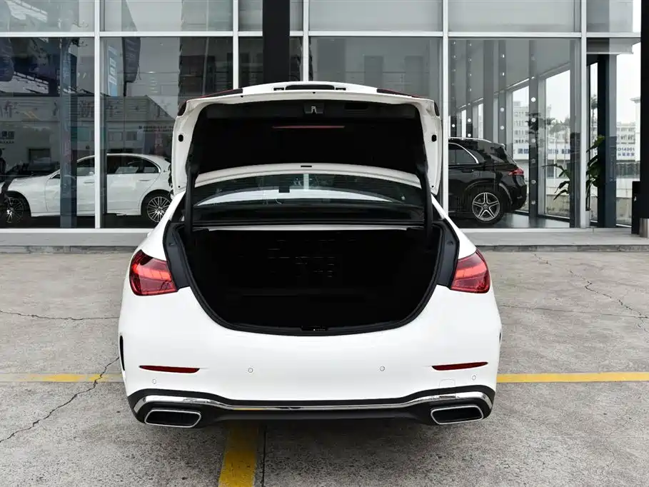 Mercedes-Benz Mercedes-Benz C-Class 2024 C 260 L Sport Edition 2024 - thumbnail 16