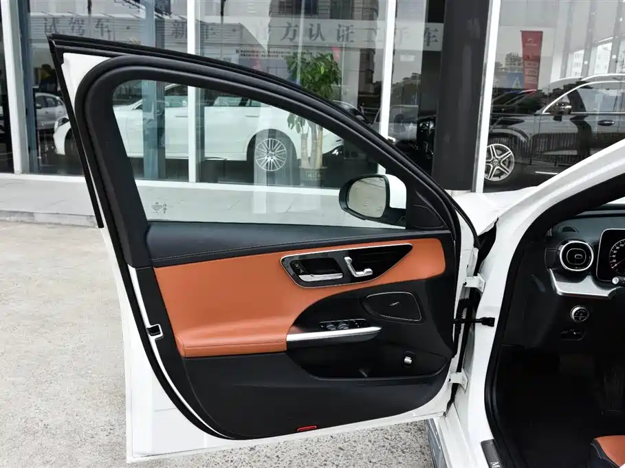 Mercedes-Benz Mercedes-Benz C-Class 2024 C 260 L Sport Edition 2024 - thumbnail 18