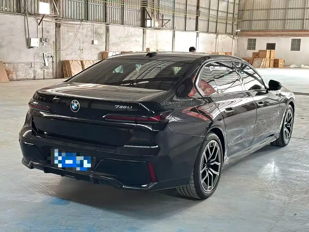 BMW BMW 7 Series 2023 735Li M Sport Package 2024 - thumbnail 2