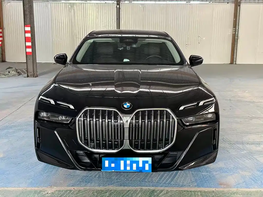 BMW BMW 7 Series 2023 735Li M Sport Package 2024 - thumbnail 4