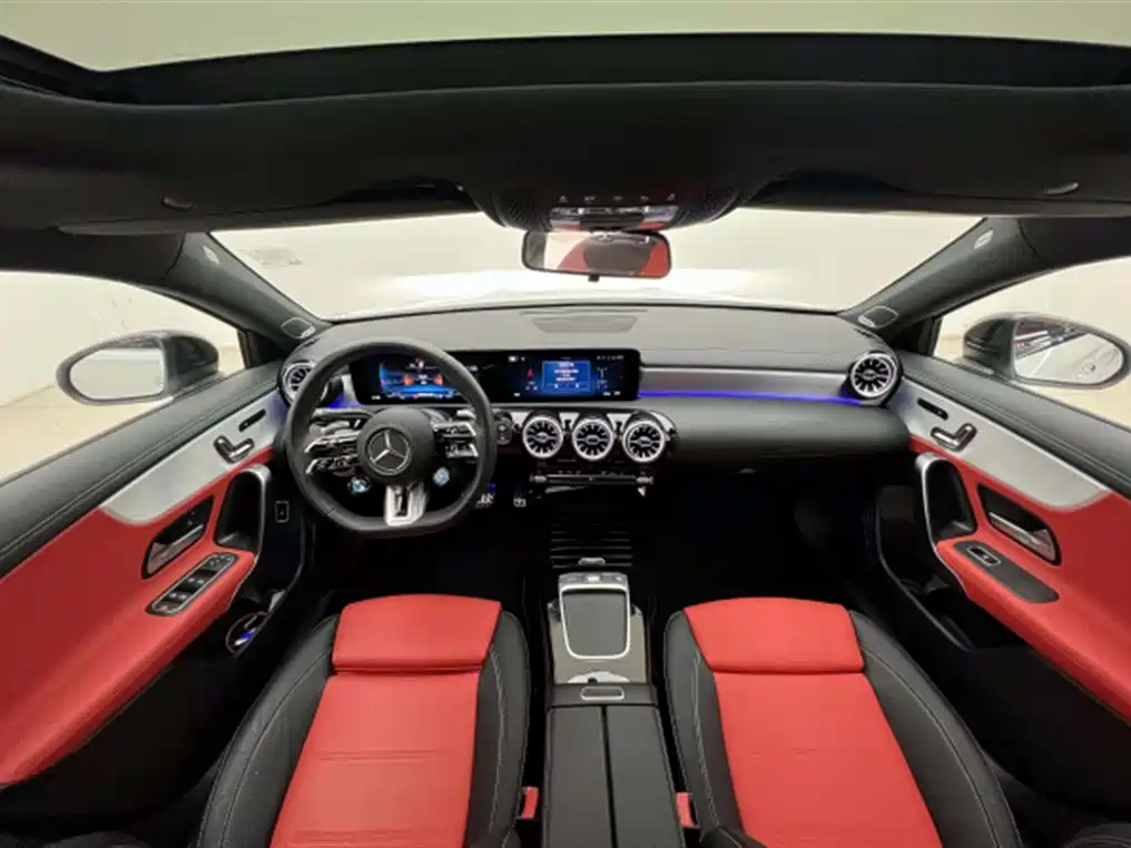 Mercedes-Benz Mercedes-Benz A-Class AMG 2024 AMG A 35 L 4MATIC 2024 - thumbnail 7
