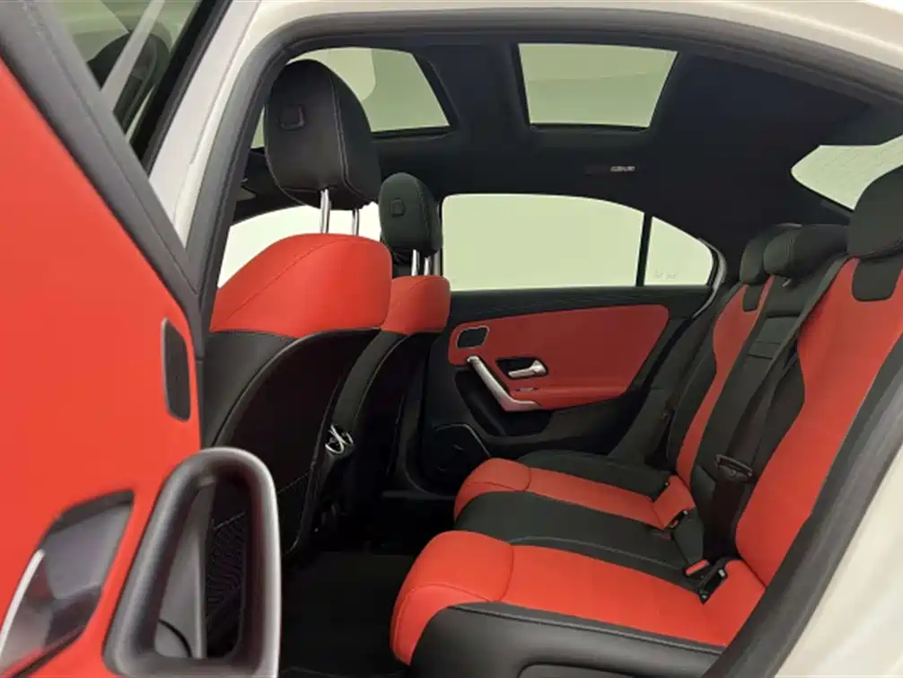 Mercedes-Benz Mercedes-Benz A-Class AMG 2024 AMG A 35 L 4MATIC 2024 - thumbnail 9