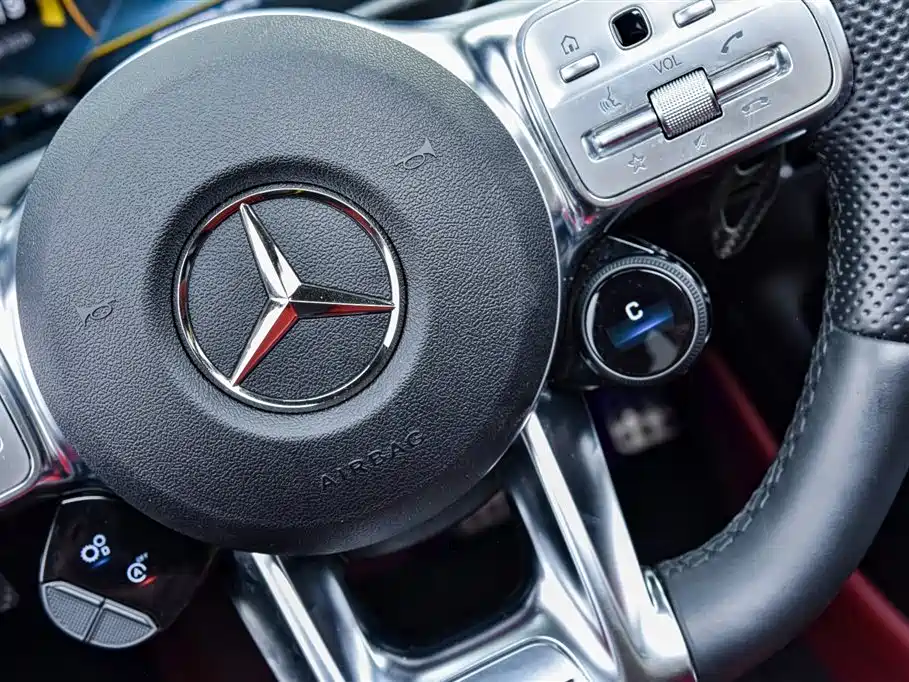 Mercedes-Benz Mercedes-Benz A-Class AMG 2024 AMG A 35 L 4MATIC 2024 - thumbnail 11
