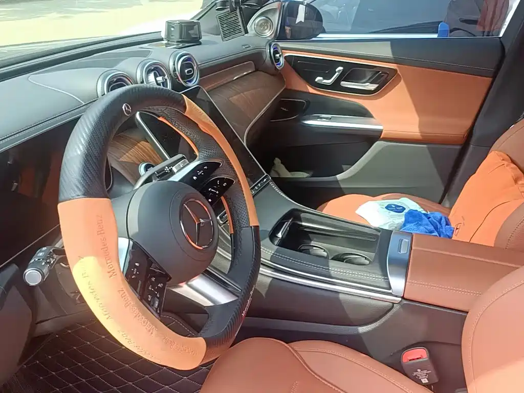 Mercedes-Benz Mercedes-Benz GLC 2025 GLC 300 L 4MATIC Dynamic Model 5-Seat 2025 - thumbnail 5