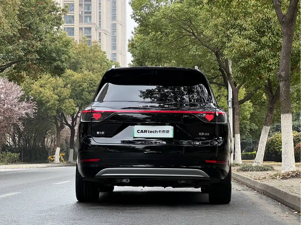 AITO Qijie Aito M9 2025 Extended Range Ultra 52kWh 6-Seat Version with 192-line LiDAR 2025 - thumbnail 5