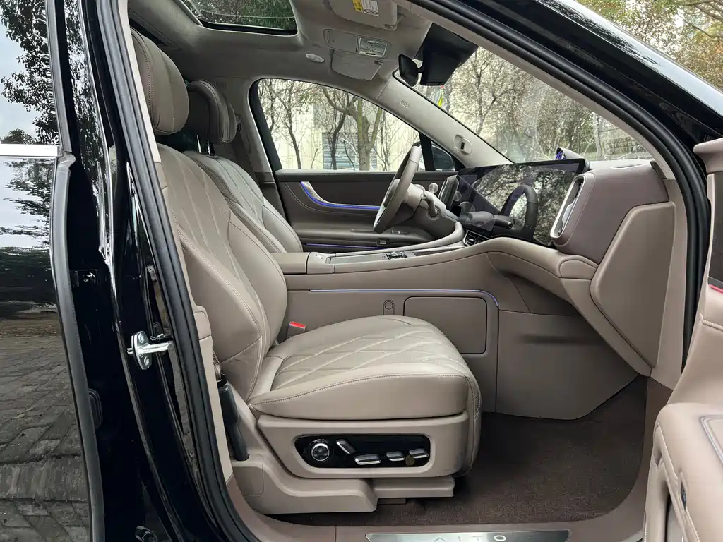 AITO Qijie Aito M9 2025 Extended Range Ultra 52kWh 6-Seat Version with 192-line LiDAR 2025 - thumbnail 12