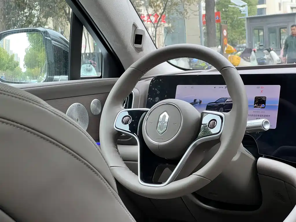 AITO Qijie Aito M9 2025 Extended Range Ultra 52kWh 6-Seat Version with 192-line LiDAR 2025 - thumbnail 18