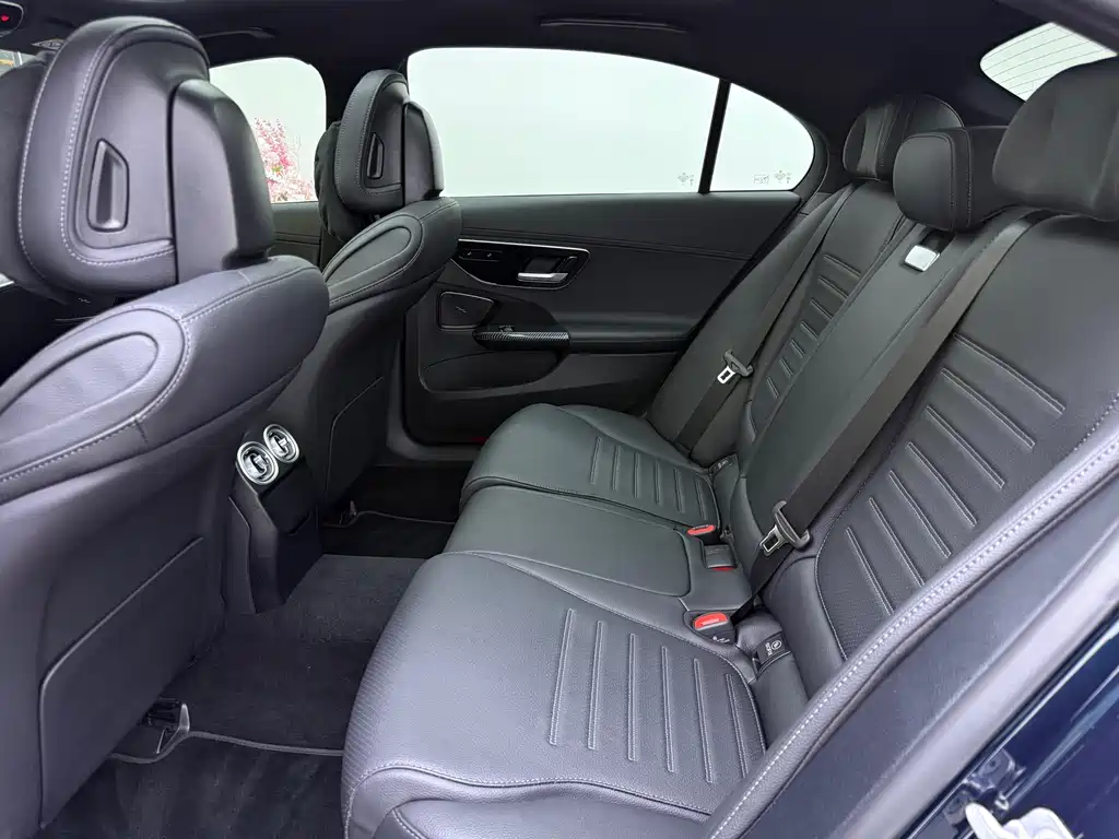 Mercedes-Benz Mercedes-Benz C-Class 2025 C 260 L Sport Edition 2025 - thumbnail 13