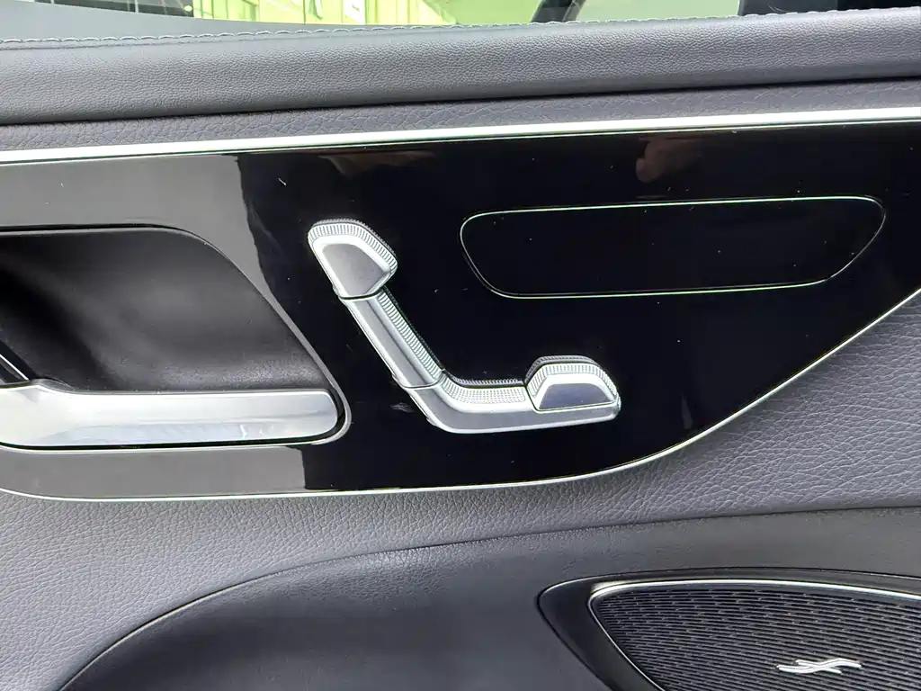 Mercedes-Benz Mercedes-Benz C-Class 2025 C 260 L Sport Edition 2025 - thumbnail 16