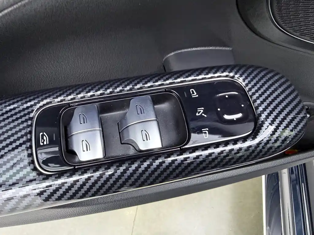Mercedes-Benz Mercedes-Benz C-Class 2025 C 260 L Sport Edition 2025 - thumbnail 17