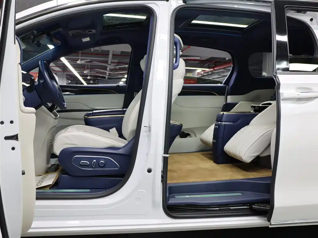 Buick Buick GL8 2022 Avenir Four-Seat Luxury Edition 2023 - thumbnail 8