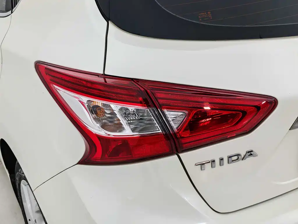 Nissan Nissan TIIDA 2021 1.6L CVT Intelligent Edition 2021 - thumbnail 18