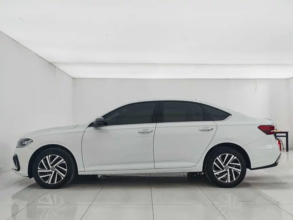 Volkswagen Lavida 2024 300TSI DSG Starry Sky Leading Edition 2024 - thumbnail 7