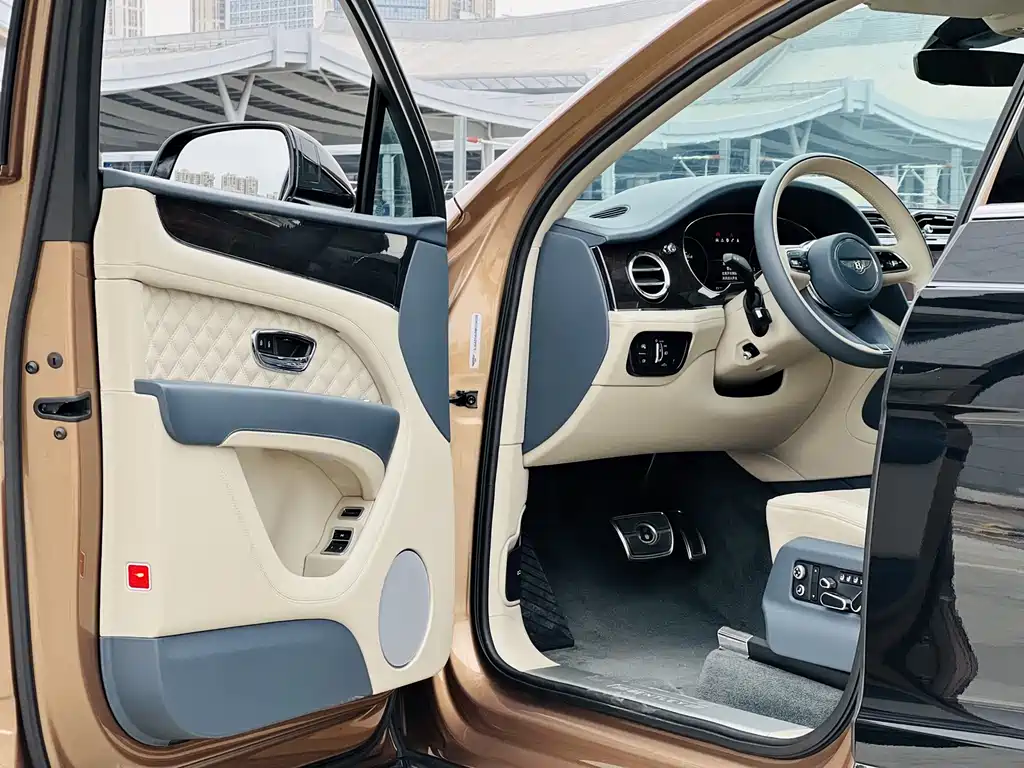 Bentley Bentayga 2021 4.0T V8 2020 - thumbnail 5