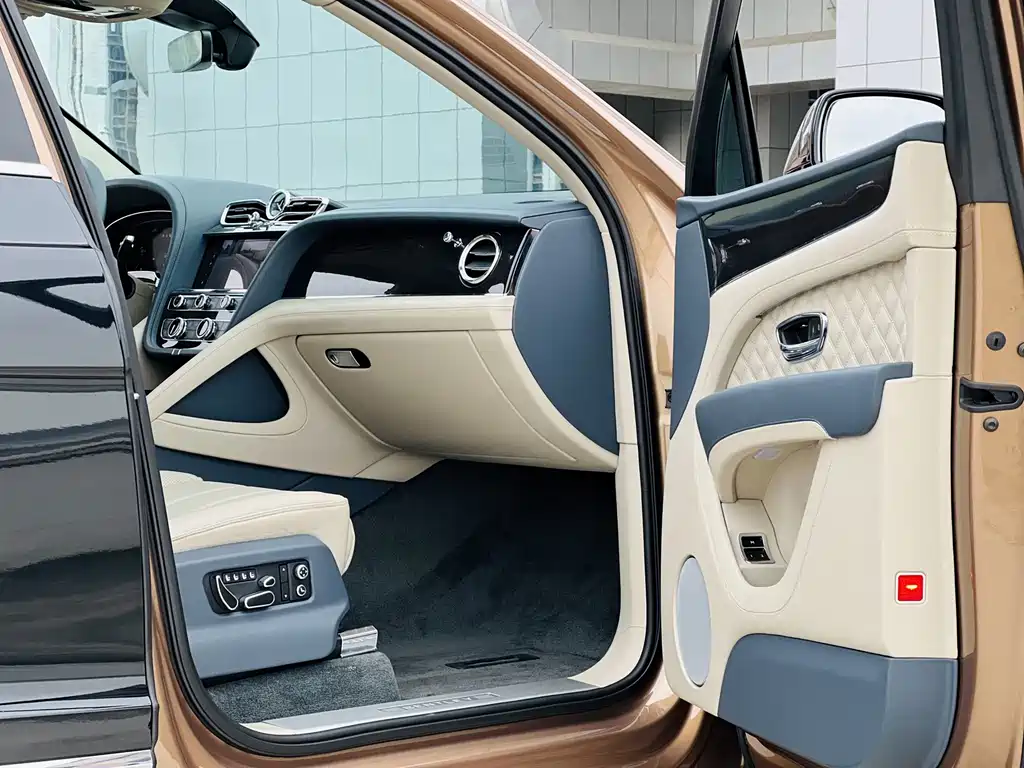 Bentley Bentayga 2021 4.0T V8 2020 - thumbnail 7