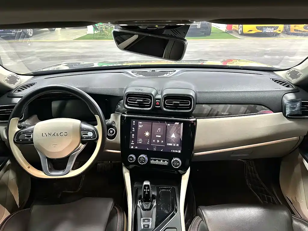 Lynk & Co Lynk & Co 02 2018 1.5T DCT FWD Pro Edition China V 2018 - thumbnail 9