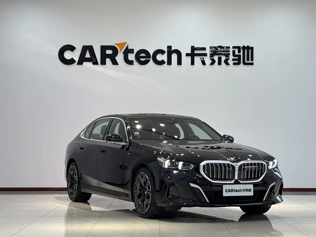 BMW BMW 5 Series 2025 530Li Luxury M Sport Package 2025 - thumbnail 3