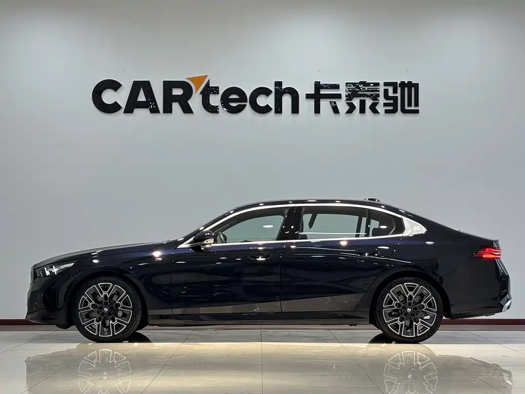 BMW BMW 5 Series 2025 530Li Luxury M Sport Package 2025 - thumbnail 5