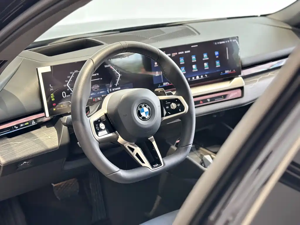 BMW BMW 5 Series 2025 530Li Luxury M Sport Package 2025 - thumbnail 6