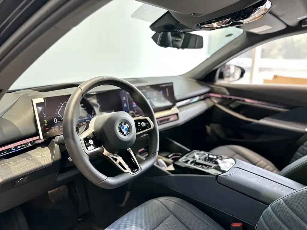 BMW BMW 5 Series 2025 530Li Luxury M Sport Package 2025 - thumbnail 10