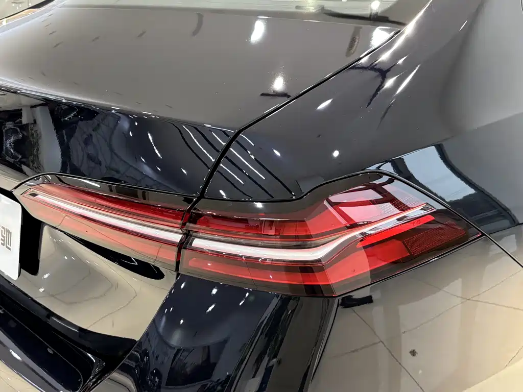 BMW BMW 5 Series 2025 530Li Luxury M Sport Package 2025 - thumbnail 25