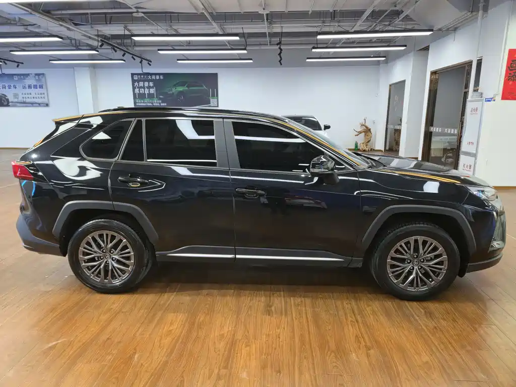 Toyota Venza 2024 2.0L CVT AWD Luxury Plus Edition 2024 - thumbnail 4
