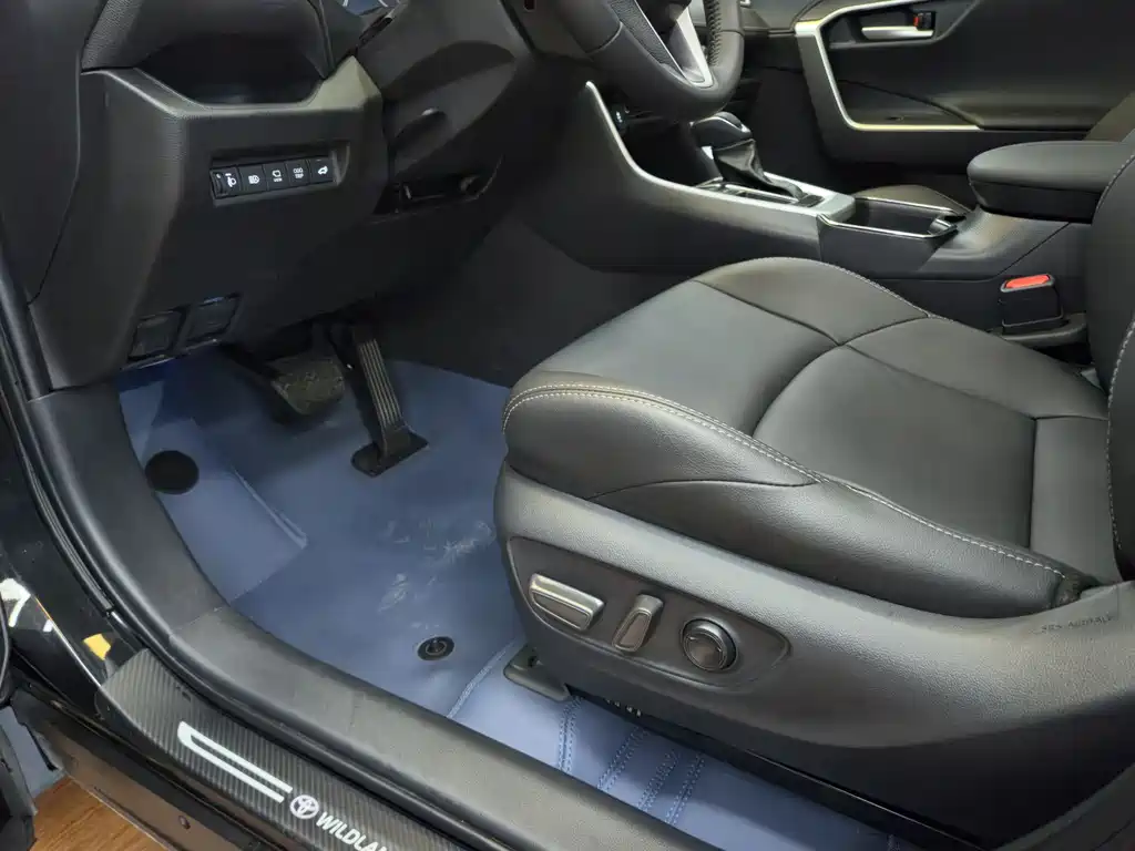 Toyota Venza 2024 2.0L CVT AWD Luxury Plus Edition 2024 - thumbnail 12