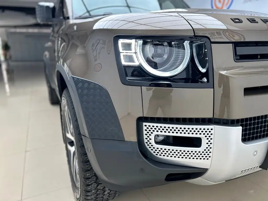 Land Rover Land Rover Defender 2021 110 P400 Dark Black Special Edition 2021 - thumbnail 21