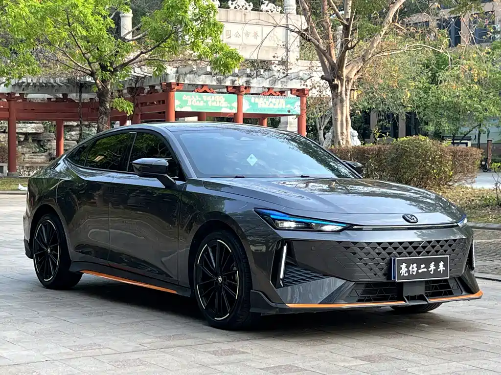 Changan Changan UNI-V 2024 1.5T Premium Sport Edition 2024 - thumbnail 3