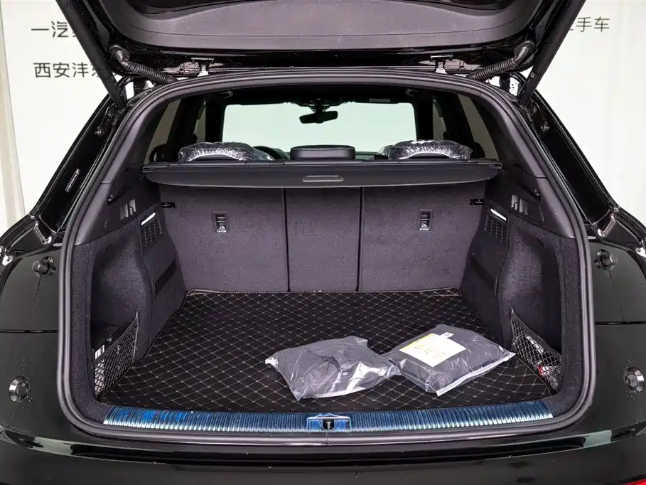 Audi Audi Q5L 2025 40 TFSI Luxury Dynamic Model 2025 - thumbnail 9