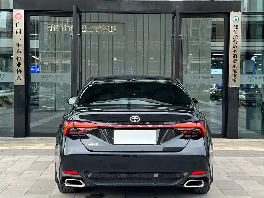 Toyota Toyota Avalon 2022 2.5L Luxury Edition 2022 - thumbnail 5