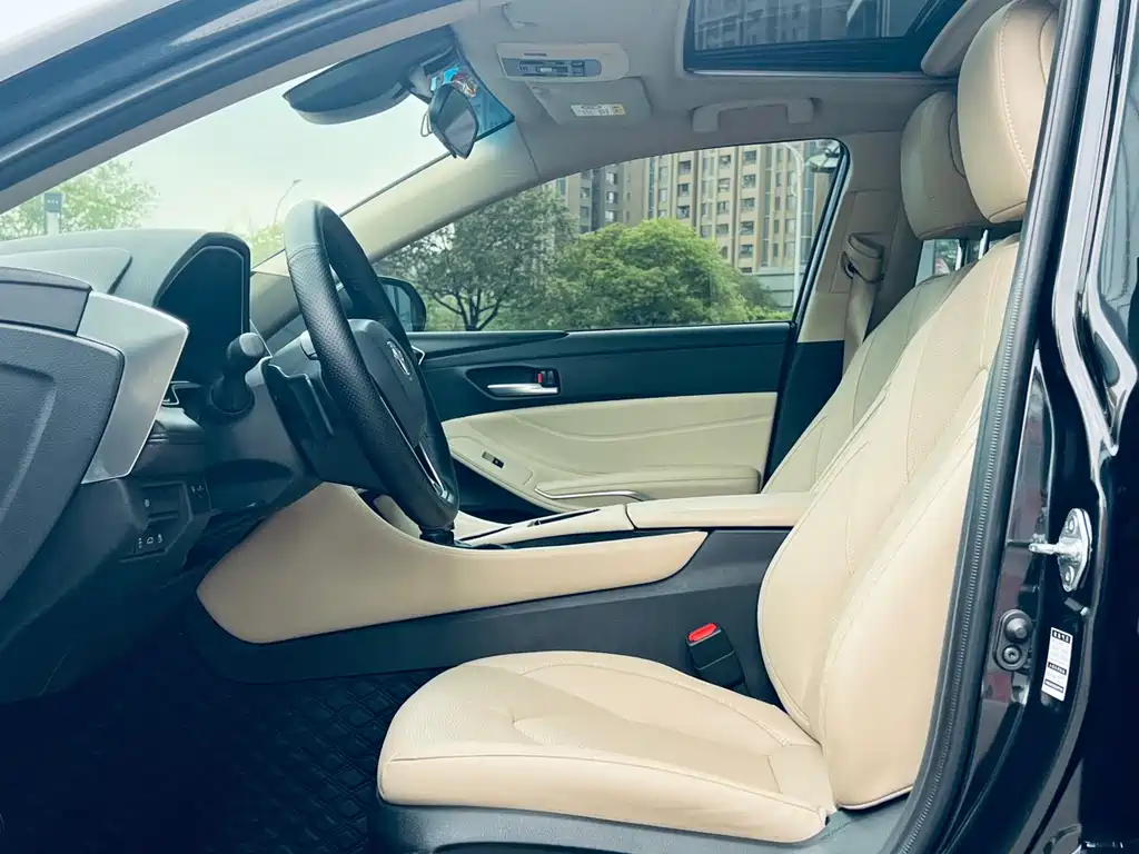 Toyota Toyota Avalon 2022 2.5L Luxury Edition 2022 - thumbnail 6