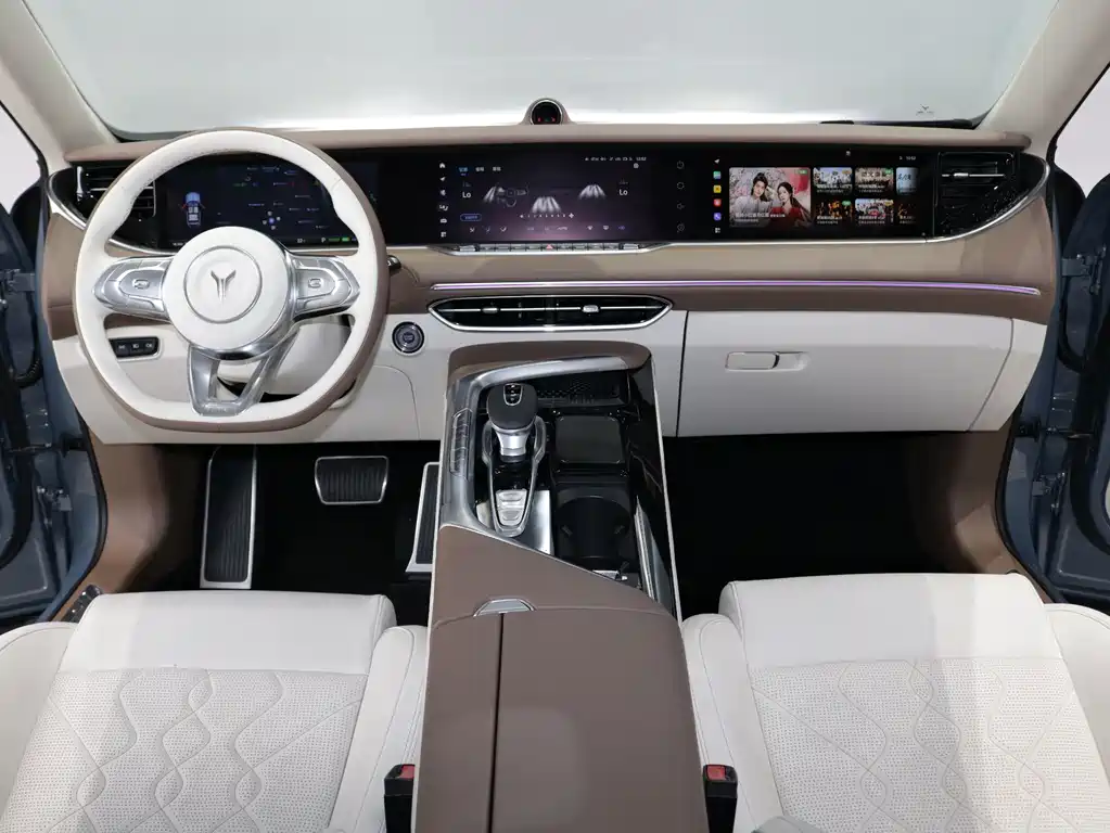 Lantu Auto Lantu FREE 2021 Model AWD Standard Pure Electric Exclusive Luxury Package 2024 - thumbnail 18