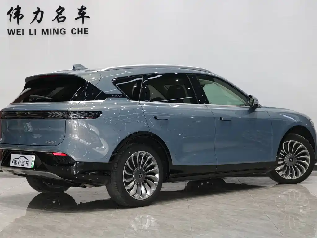 Lantu Auto Lantu FREE 2021 Model AWD Standard Pure Electric Exclusive Luxury Package 2024 - thumbnail 19