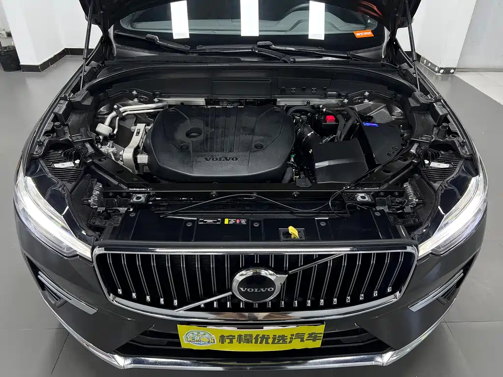 Volvo Volvo XC60 2022 B5 AWD Momentum Luxury Edition 2022 - thumbnail 11