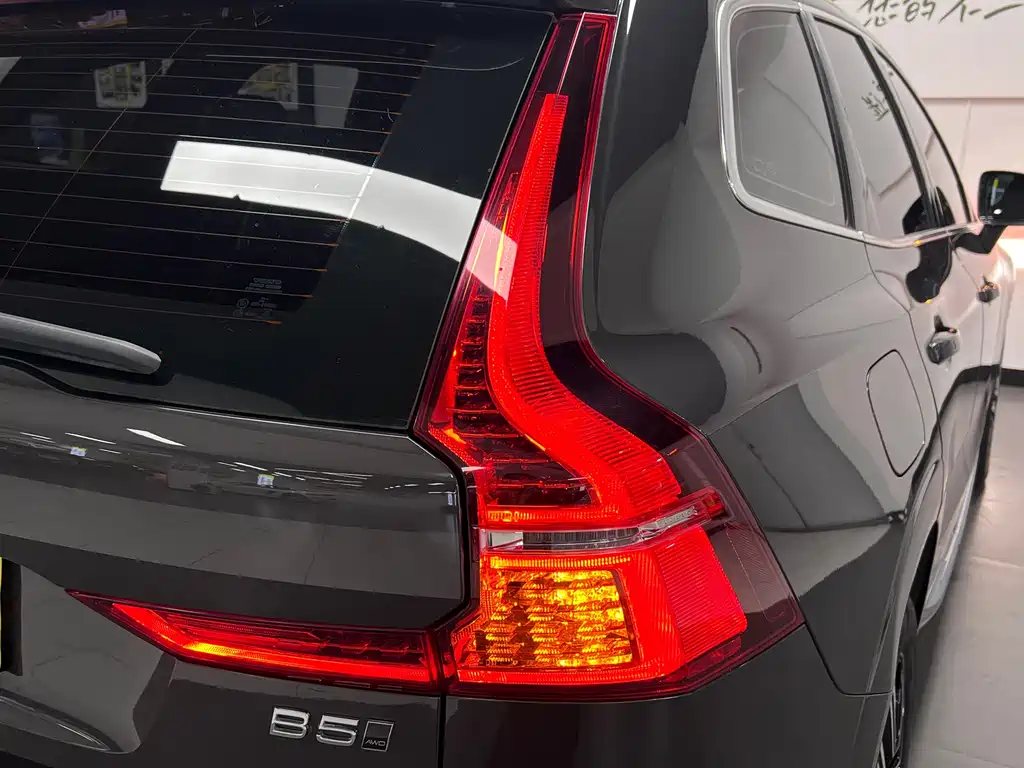 Volvo Volvo XC60 2022 B5 AWD Momentum Luxury Edition 2022 - thumbnail 12
