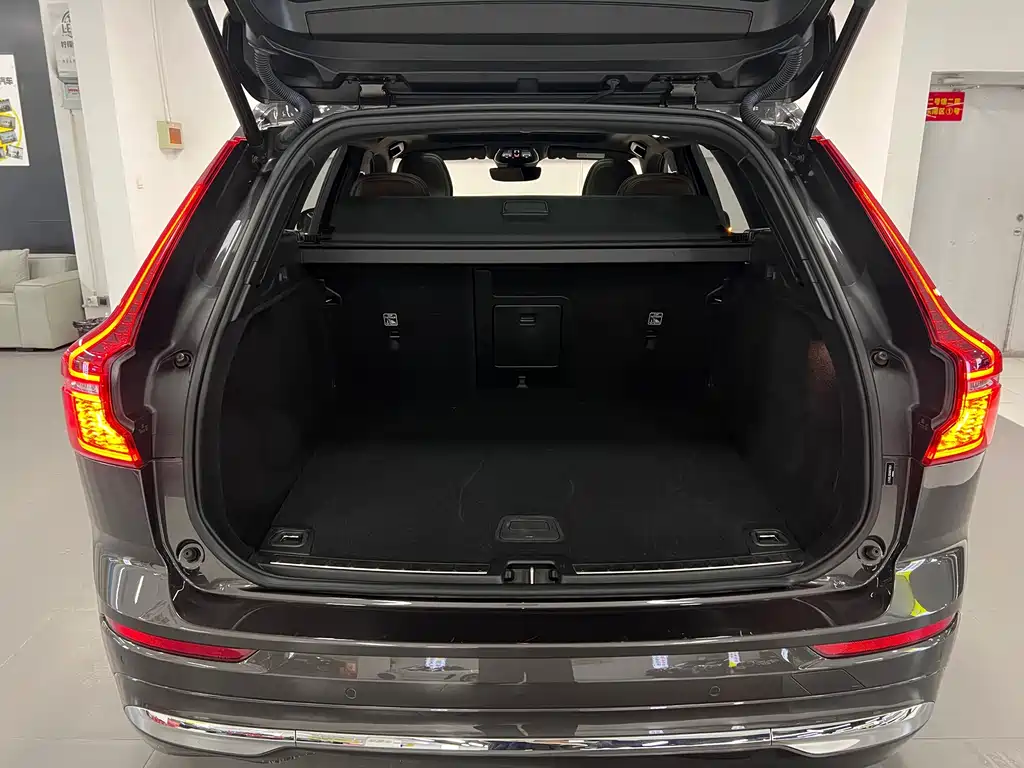 Volvo Volvo XC60 2022 B5 AWD Momentum Luxury Edition 2022 - thumbnail 14