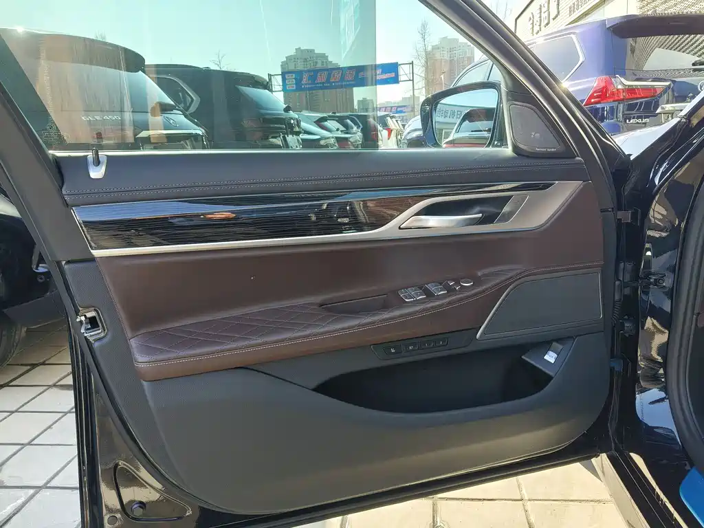 BMW BMW 7 Series 2021 740Li Leading Model M Sport Package 2020 - thumbnail 6