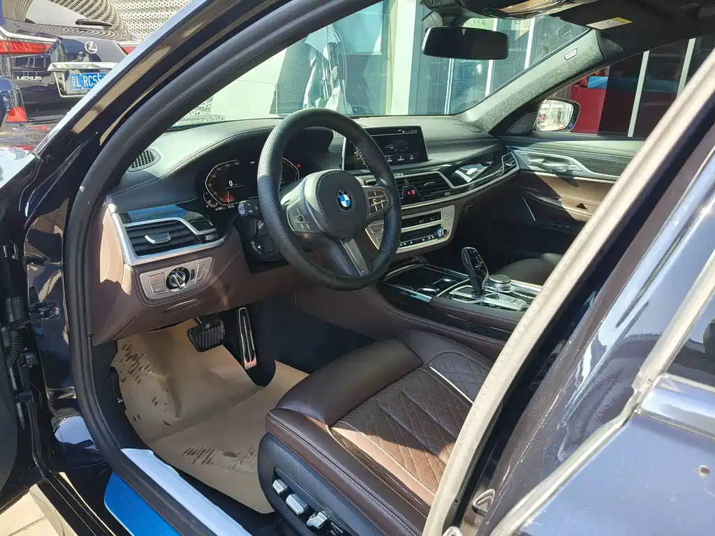BMW BMW 7 Series 2021 740Li Leading Model M Sport Package 2020 - thumbnail 9