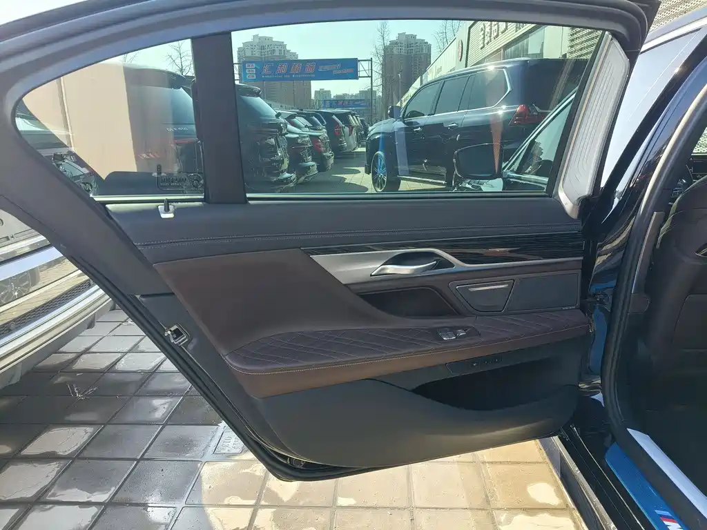 BMW BMW 7 Series 2021 740Li Leading Model M Sport Package 2020 - thumbnail 17