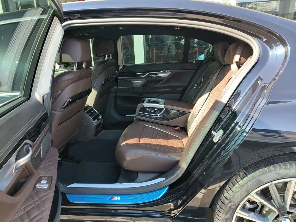 BMW BMW 7 Series 2021 740Li Leading Model M Sport Package 2020 - thumbnail 18