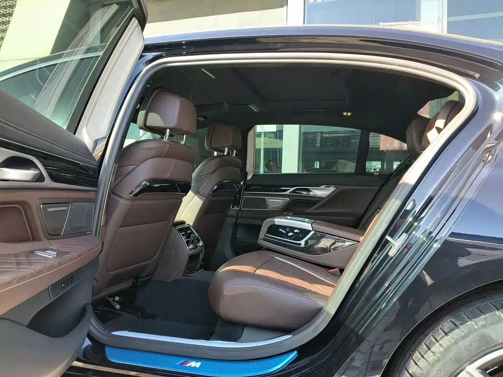 BMW BMW 7 Series 2021 740Li Leading Model M Sport Package 2020 - thumbnail 19