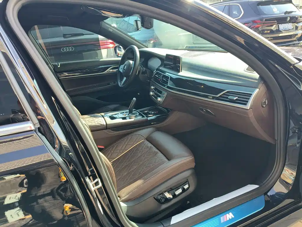 BMW BMW 7 Series 2021 740Li Leading Model M Sport Package 2020 - thumbnail 25