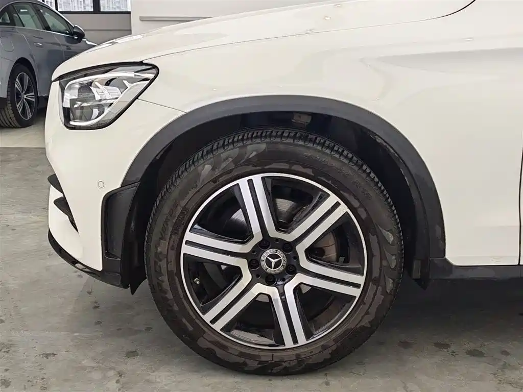 Mercedes-Benz Mercedes-Benz GLC Coupe 2022 GLC 260 4MATIC Coupé SUV 2022 - thumbnail 9
