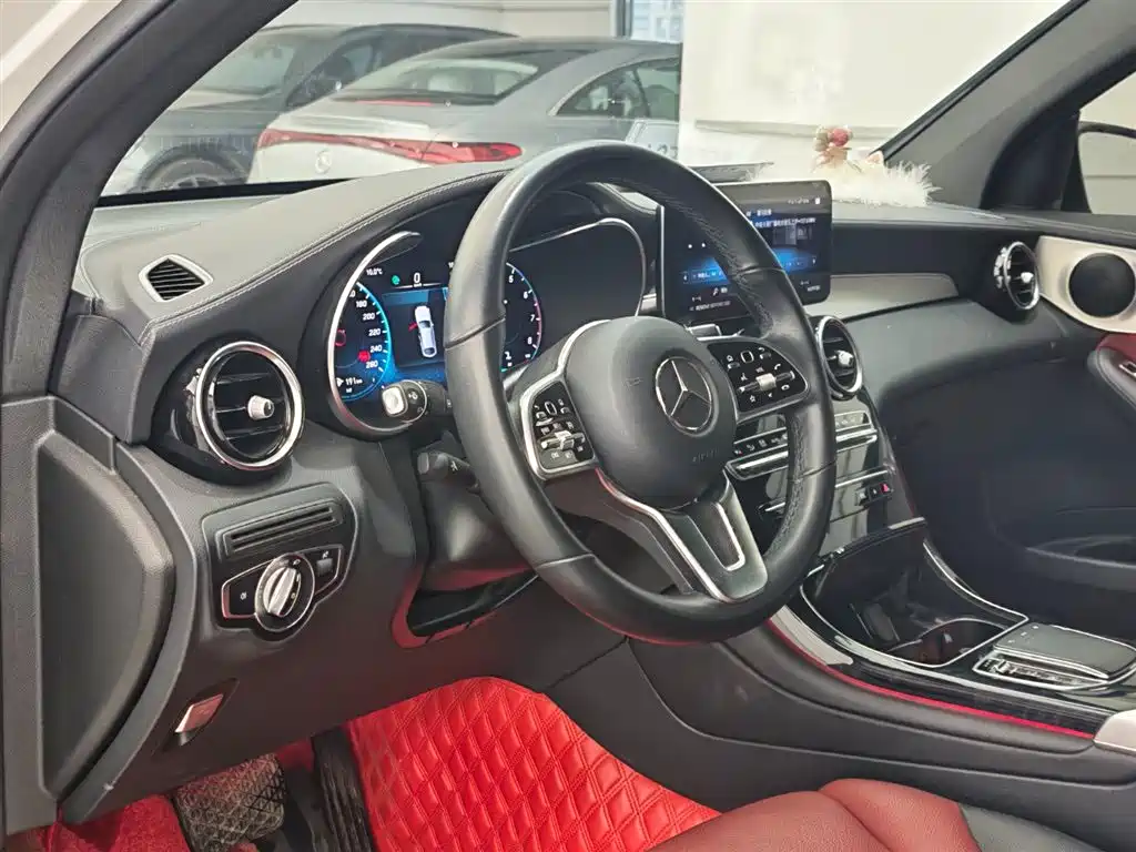 Mercedes-Benz Mercedes-Benz GLC Coupe 2022 GLC 260 4MATIC Coupé SUV 2022 - thumbnail 10