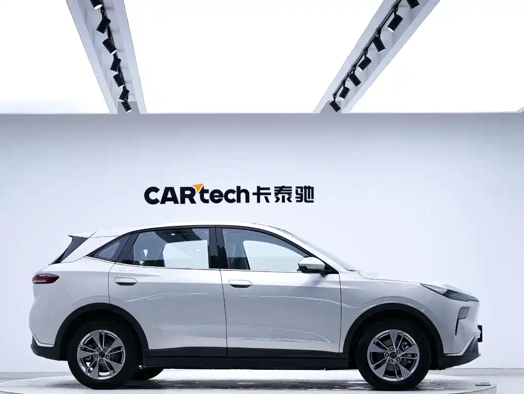 Bestune Geely Emgrand 03 2025 Model 565km Enjoy Edition 2025 - thumbnail 5