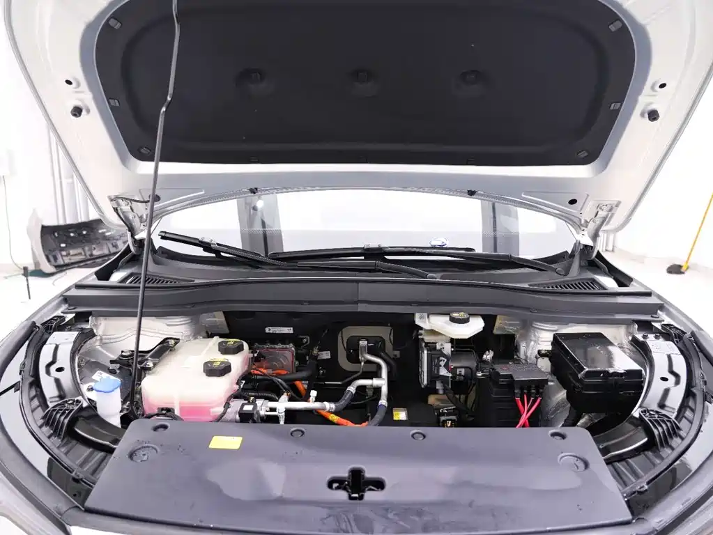 Bestune Geely Emgrand 03 2025 Model 565km Enjoy Edition 2025 - thumbnail 12