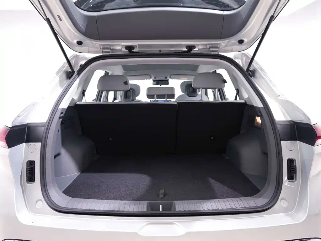 Bestune Geely Emgrand 03 2025 Model 565km Enjoy Edition 2025 - thumbnail 13